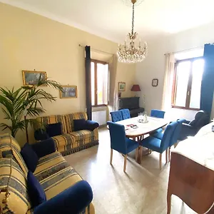 Luxury Domus Amadora , Roma Italia